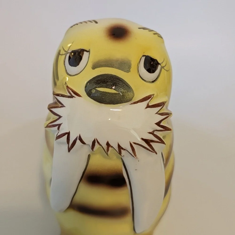 Vintage‎ Norcrest Japan WALRUS Yellow & Brown Stripe Salt & Pepper Shakers H643